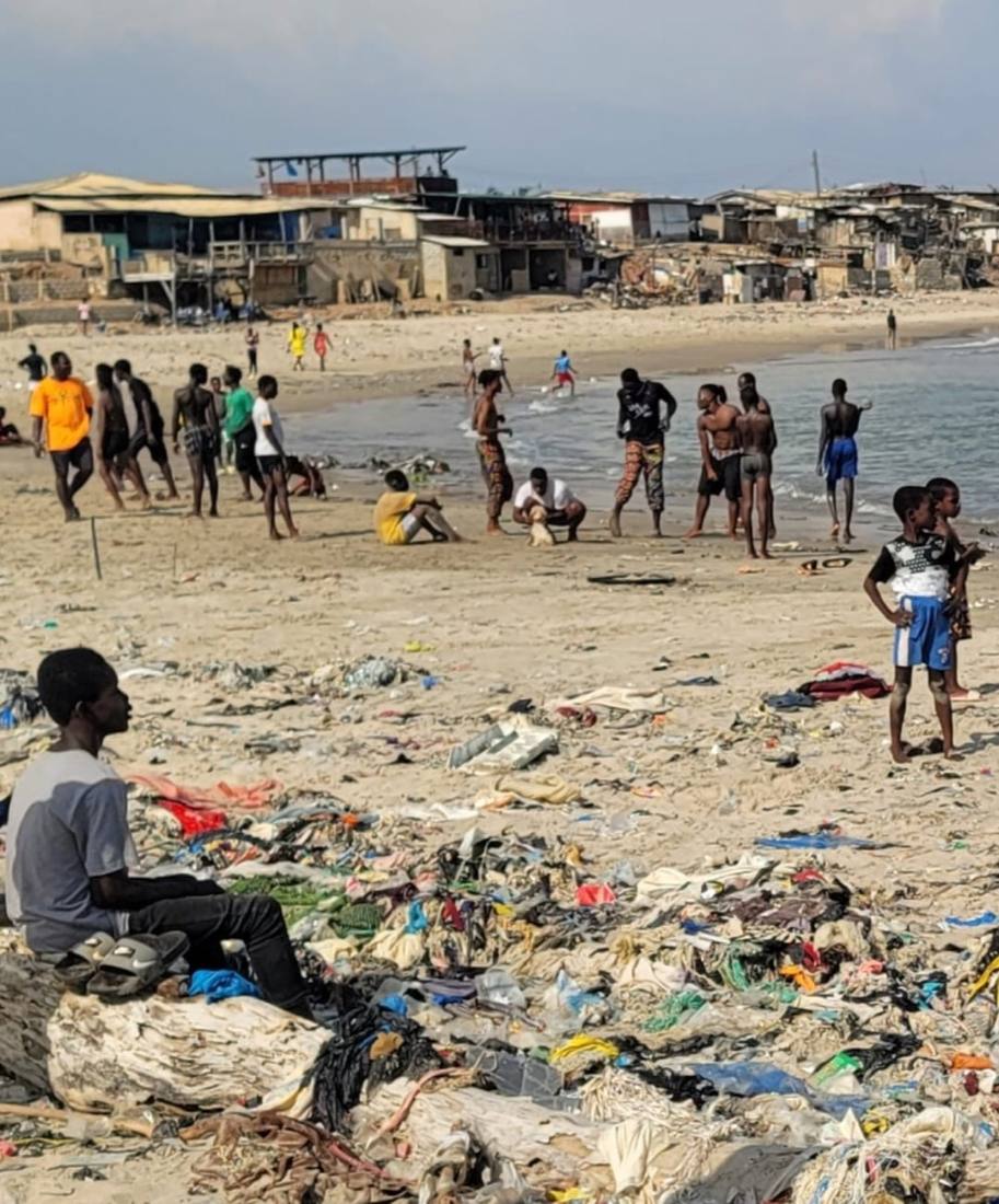 Documenting plastic waste along the Ghanaian coastline